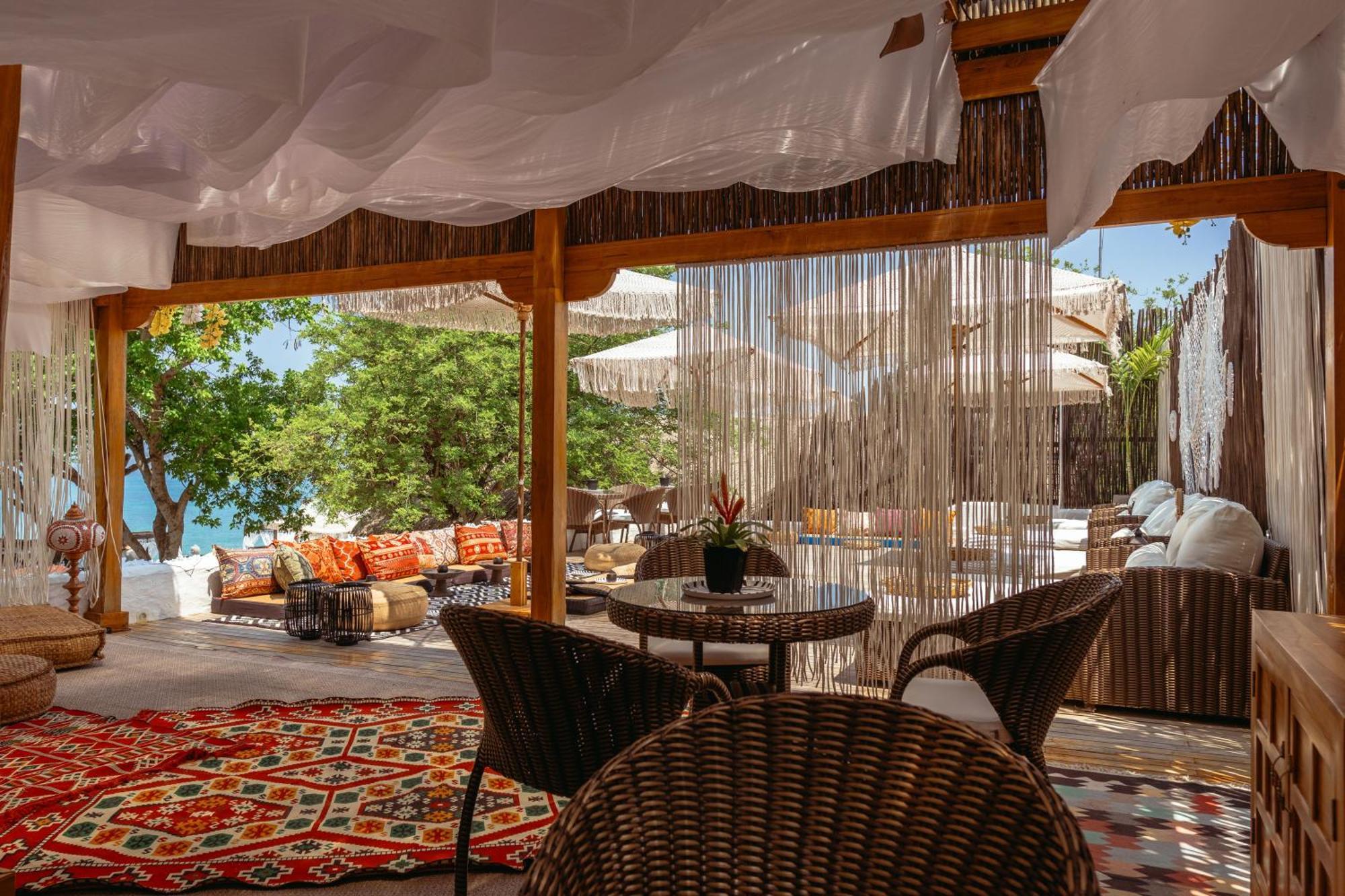 Bora Bora Beach Club & Hotel Исла-Гранде Экстерьер фото