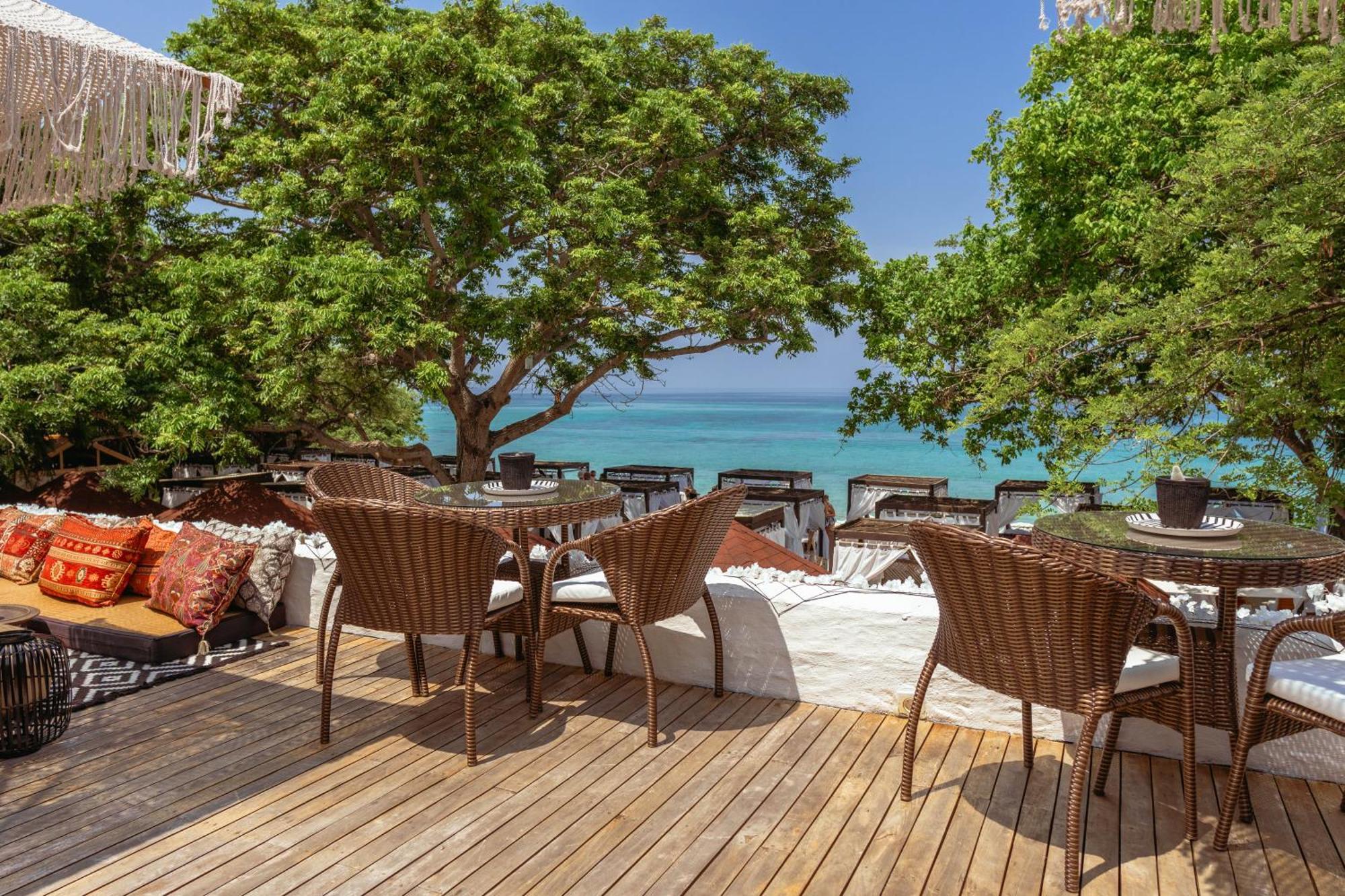 Bora Bora Beach Club & Hotel Исла-Гранде Экстерьер фото