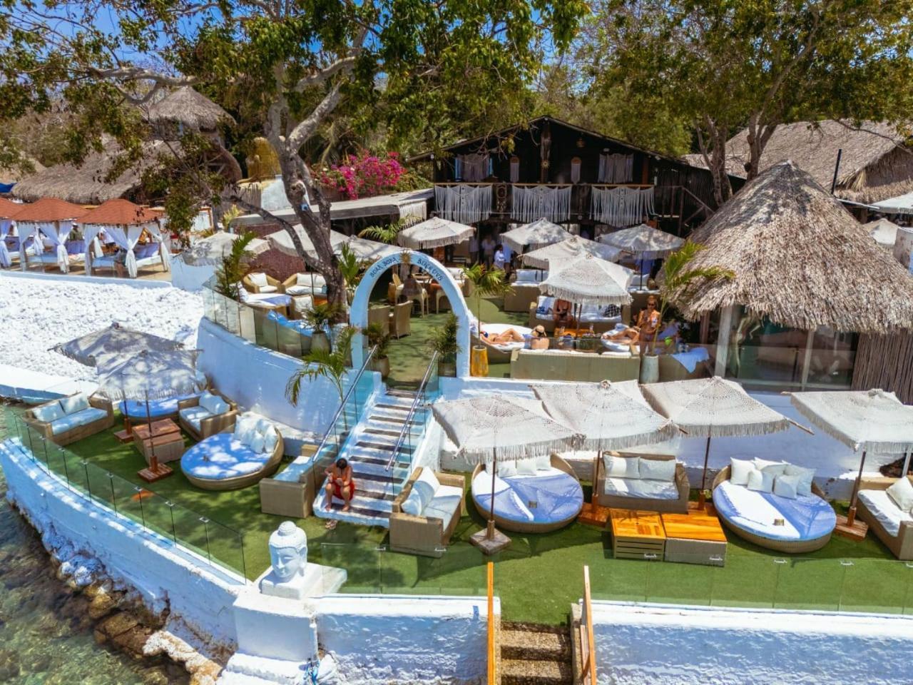 Bora Bora Beach Club & Hotel Исла-Гранде Экстерьер фото
